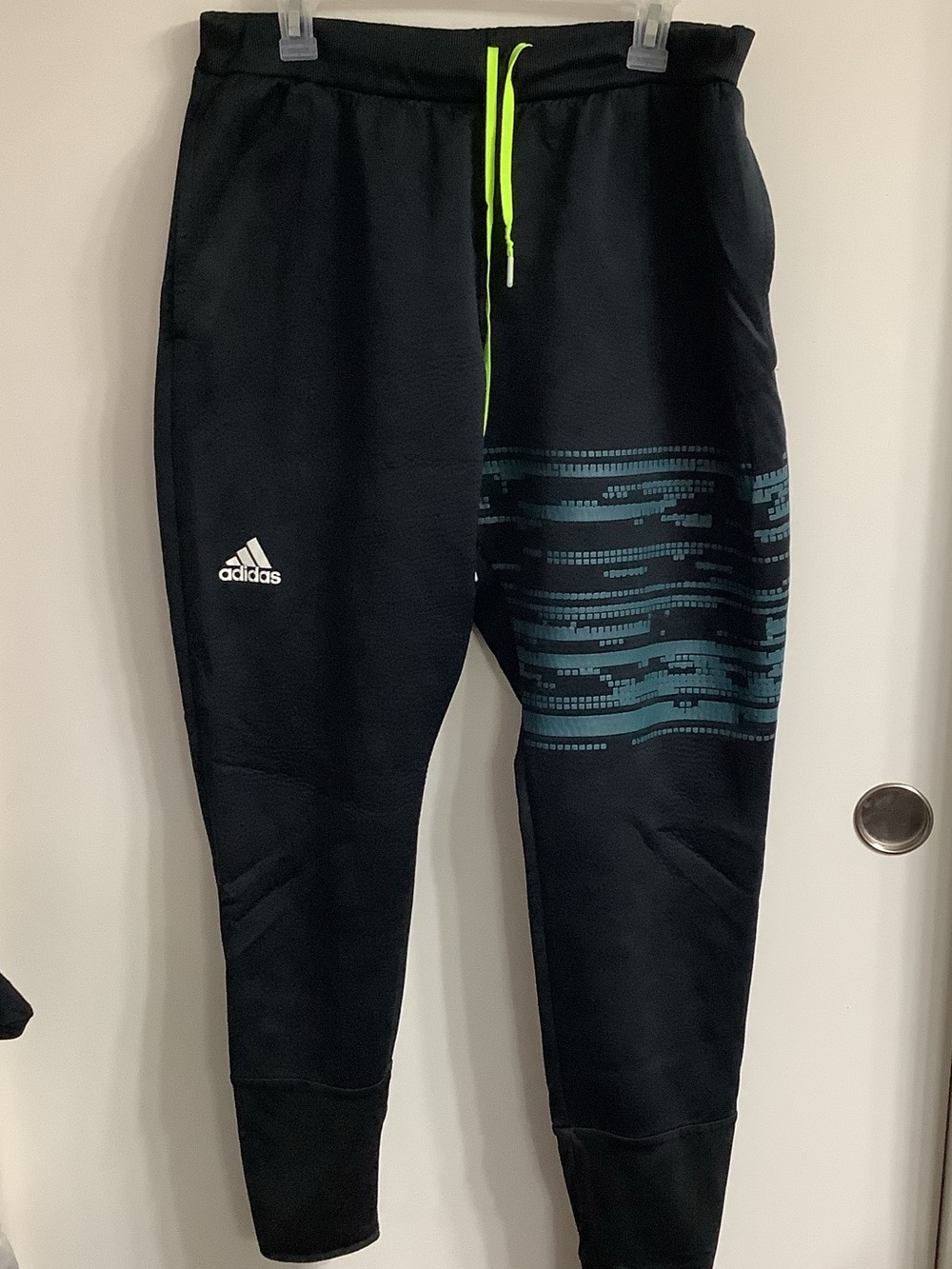 Adidas Thermal Graphic Jogger Pants Black/Neon XL